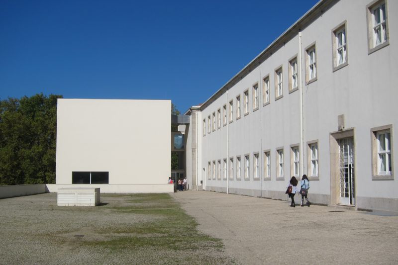 New ICBAS Facilities and Faculty of Pharmacy