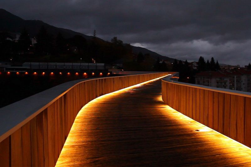 Pedestrian Bridge over the Ribeira da Carpinteira