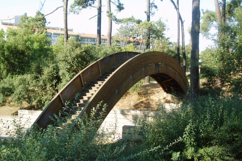 3 Pedestrian Bridges in Parque da Pasteleira