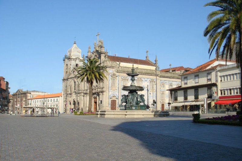 Parking à carré Gomes Teixeira, Carlos Alberto et Clérigos