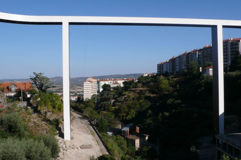 Pont piétonnier sur la Ribeira da Carpinteira