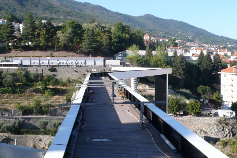 Pont piétonnier sur la Ribeira da Carpinteira
