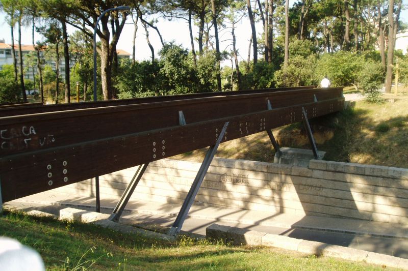 3 Pedestrian Bridges in Parque da Pasteleira