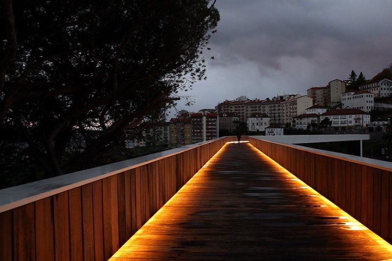 Pedestrian Bridge over the Ribeira da Carpinteira