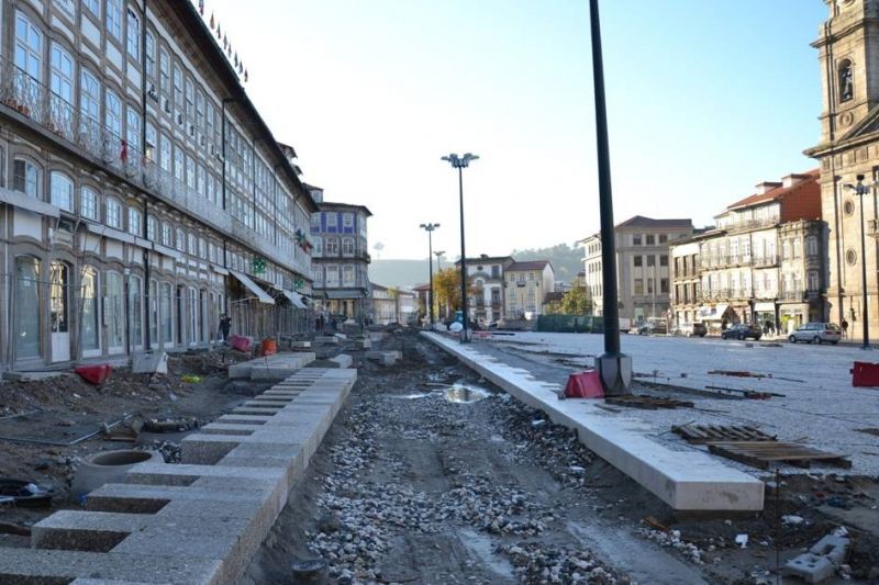 Requalification urbaine de Place du Toural, Route S. Dâmaso et Rue Sto António