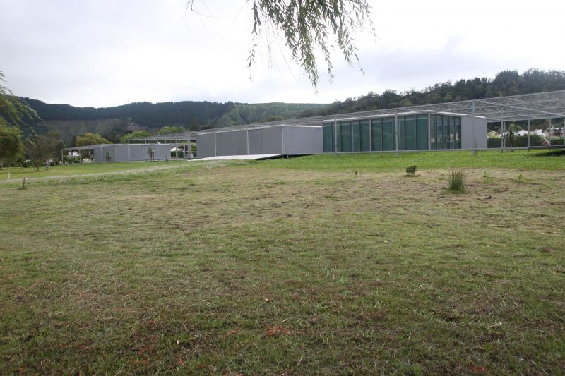 Urban Front and Tea House in Sete Cidades Lagoon