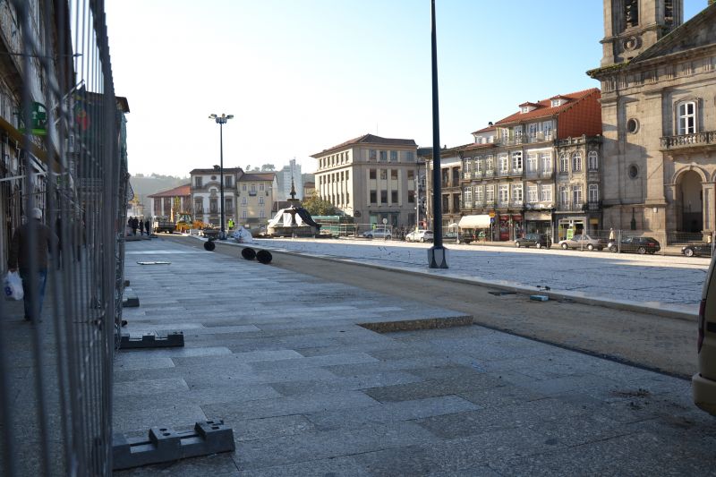 Requalification urbaine de Place du Toural, Route S. Dâmaso et Rue Sto António