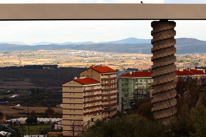 Pedestrian Bridge over the Ribeira da Carpinteira