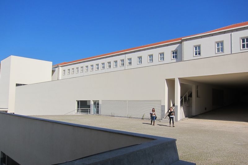 New ICBAS Facilities and Faculty of Pharmacy