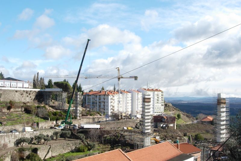 Pont piétonnier sur la Ribeira da Carpinteira