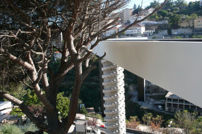 Pont piétonnier sur la Ribeira da Carpinteira