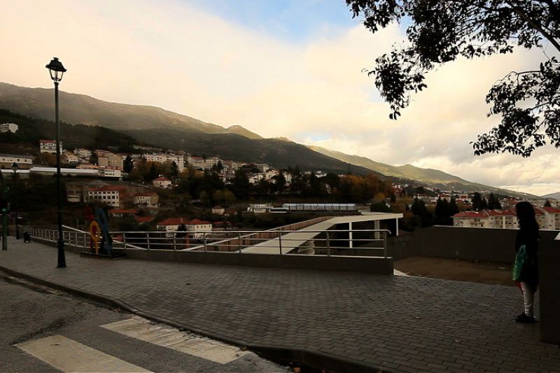 Pont piétonnier sur la Ribeira da Carpinteira