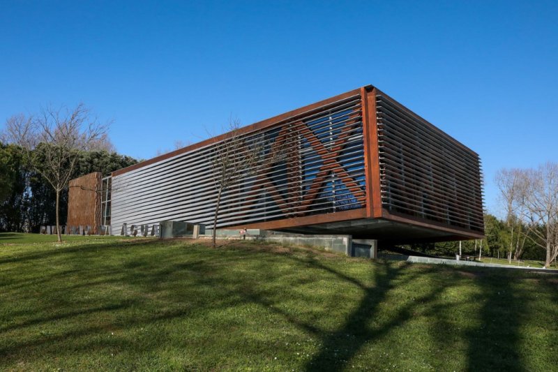 Water Pavilion at Parque da Cidade