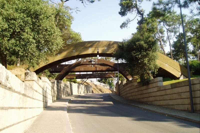 3 Pedestrian Bridges in Parque da Pasteleira