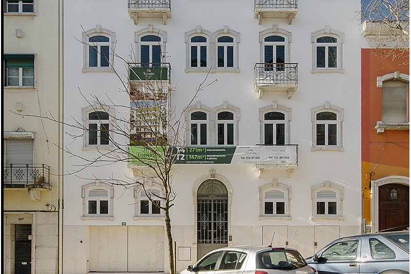 Edificio na Rua Tomás Ribeiro, 109